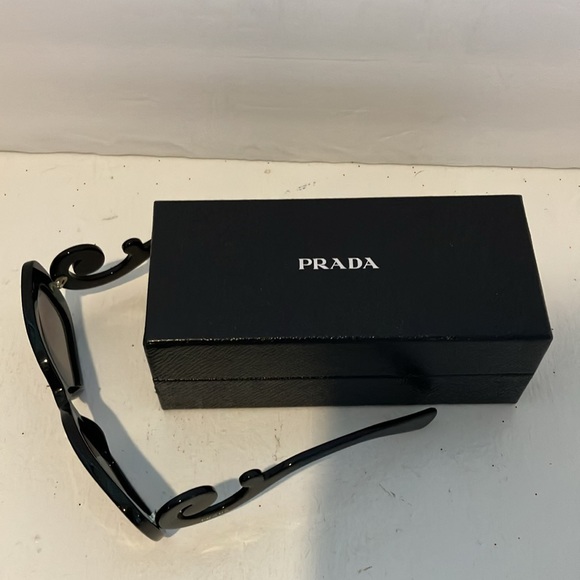 Prada black plastic sunglasses with case, cleaning cloth, and box. Preowned - Picture 5 of 8